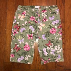 🌸 2/$10 Children’s Place Flower Shorts